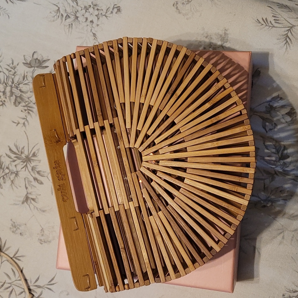 M I N I Cult Gaia Clutch